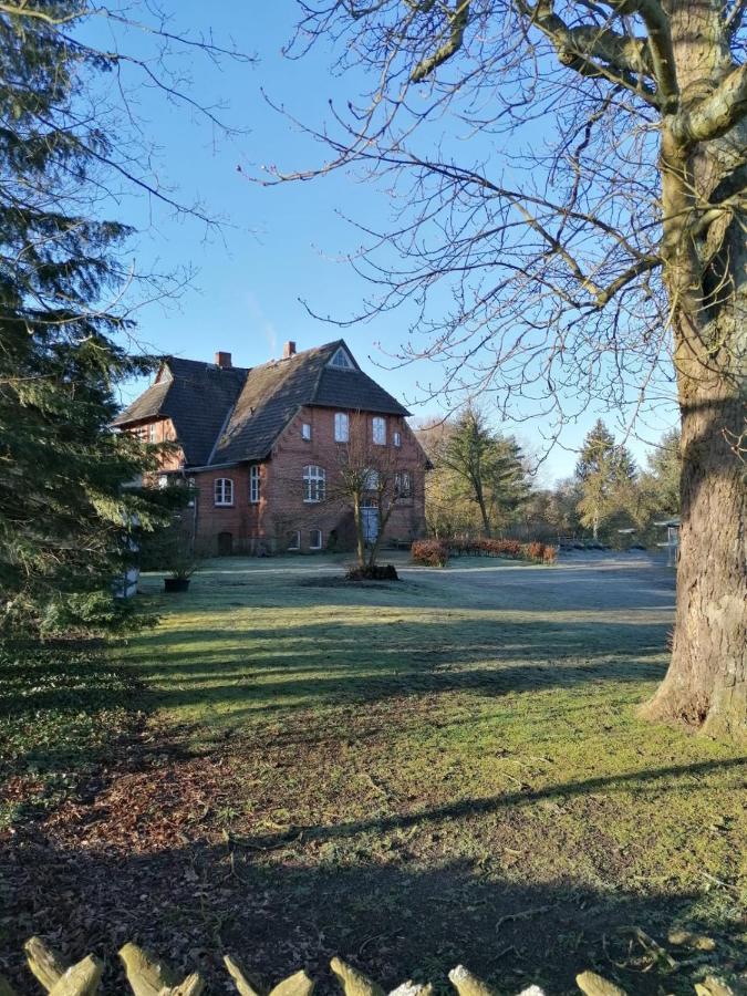 Ferienwohnung ehemalige Revierförsterei uns Lütt Kuhstorf Exterior foto